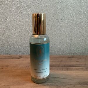 Bath & Body Works Aromatherapy Eucalyptus & Pine Essential Oil Perfume Mist